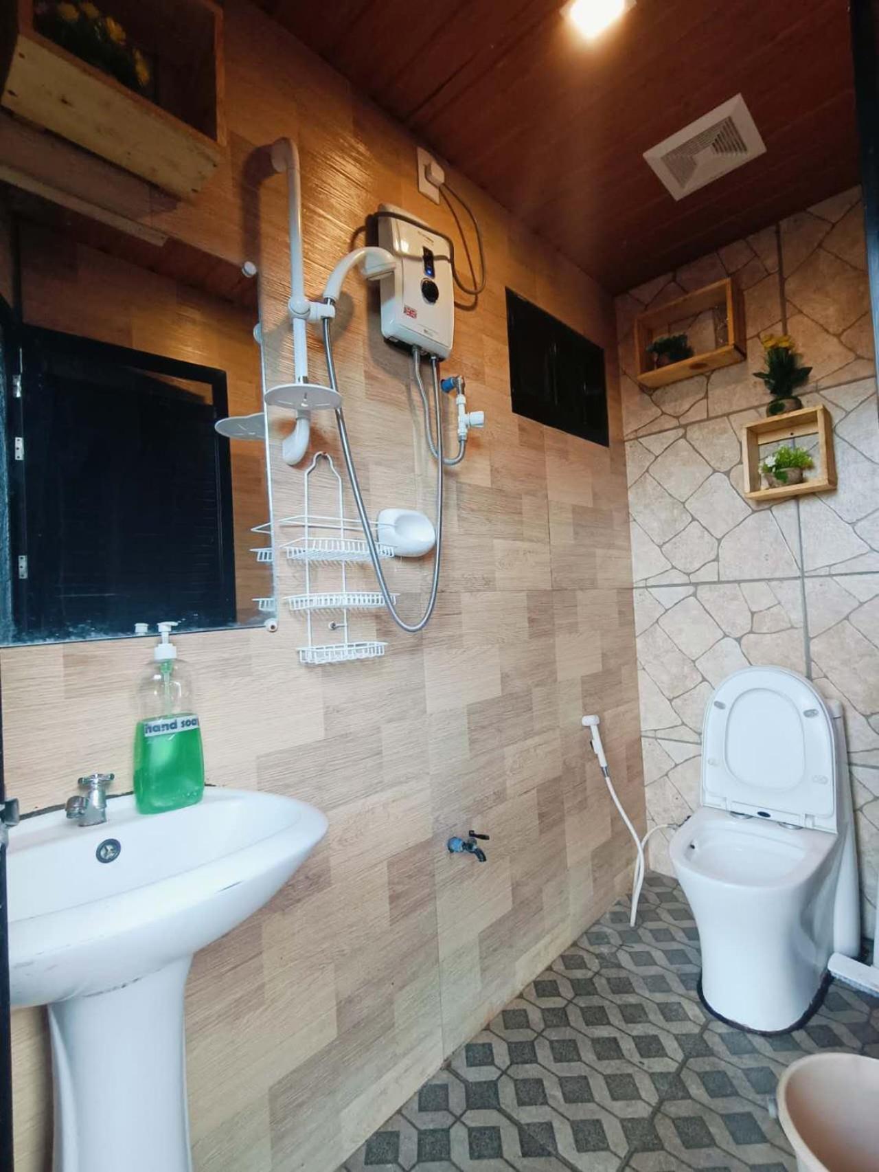 Holyghost Veranda Baguio Transient Guest House 42 Step Rooftop باغيو المظهر الخارجي الصورة