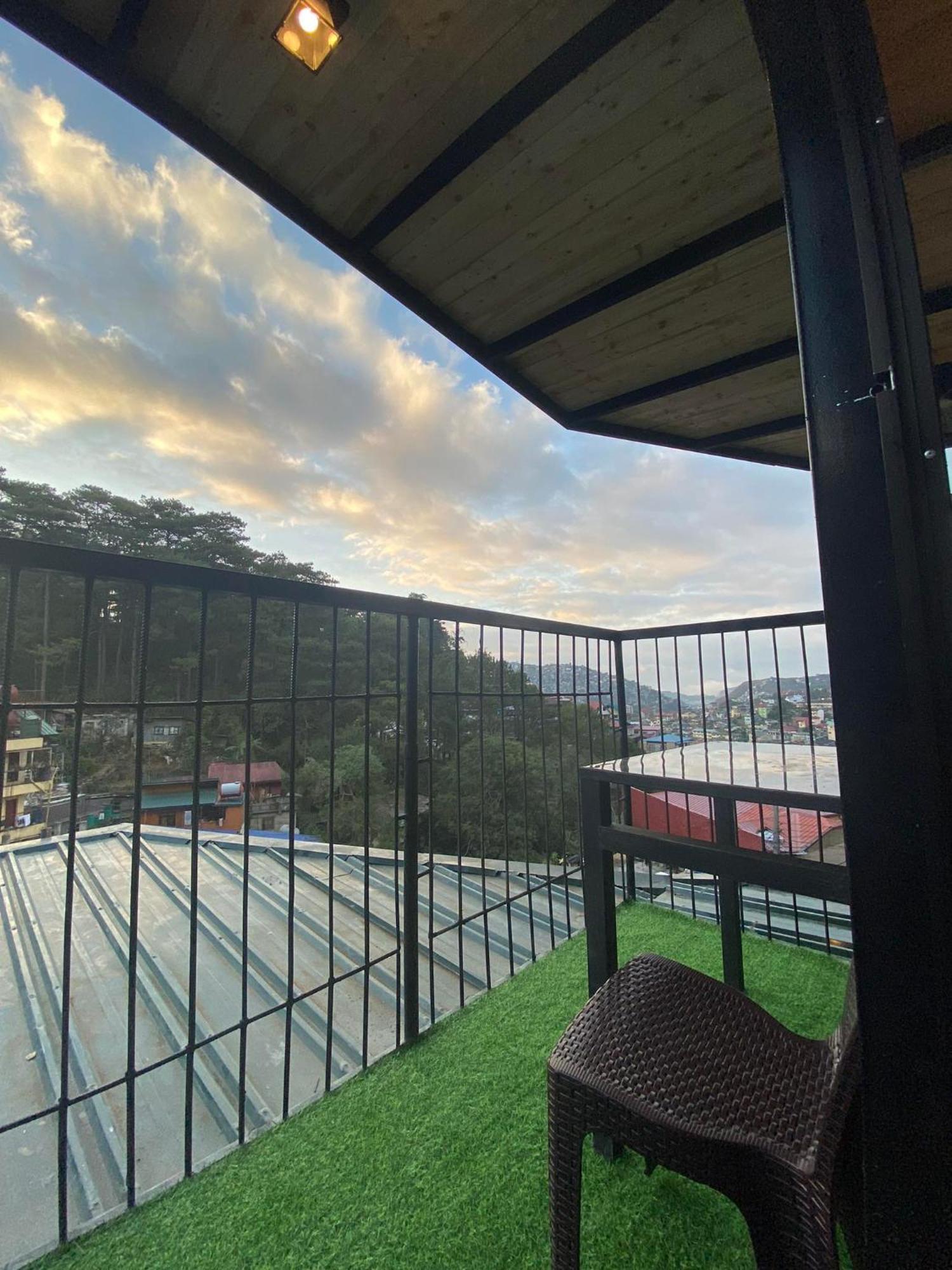 Holyghost Veranda Baguio Transient Guest House 42 Step Rooftop باغيو المظهر الخارجي الصورة